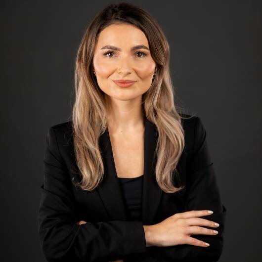 anda-narcisa-bachis anda-narcisa-bachis