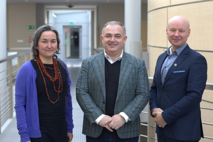 photo 94-1 photo 94-1